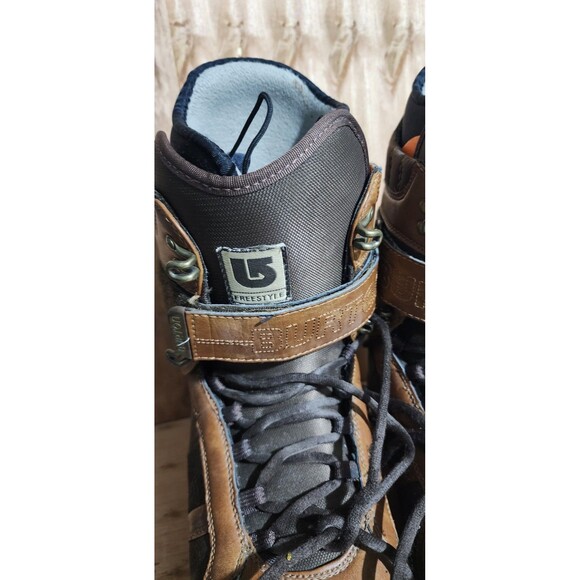 Men\'s Burton Freestyle Lace Up w/ Strap Snowboard Boots Size: 9.5 main image 8